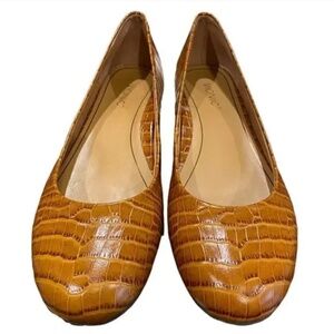 NWOB Vionic Jewel Hannah Croc Espresso Leather Slip-on Flats 6M
